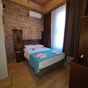  Apartment Antique Pearl